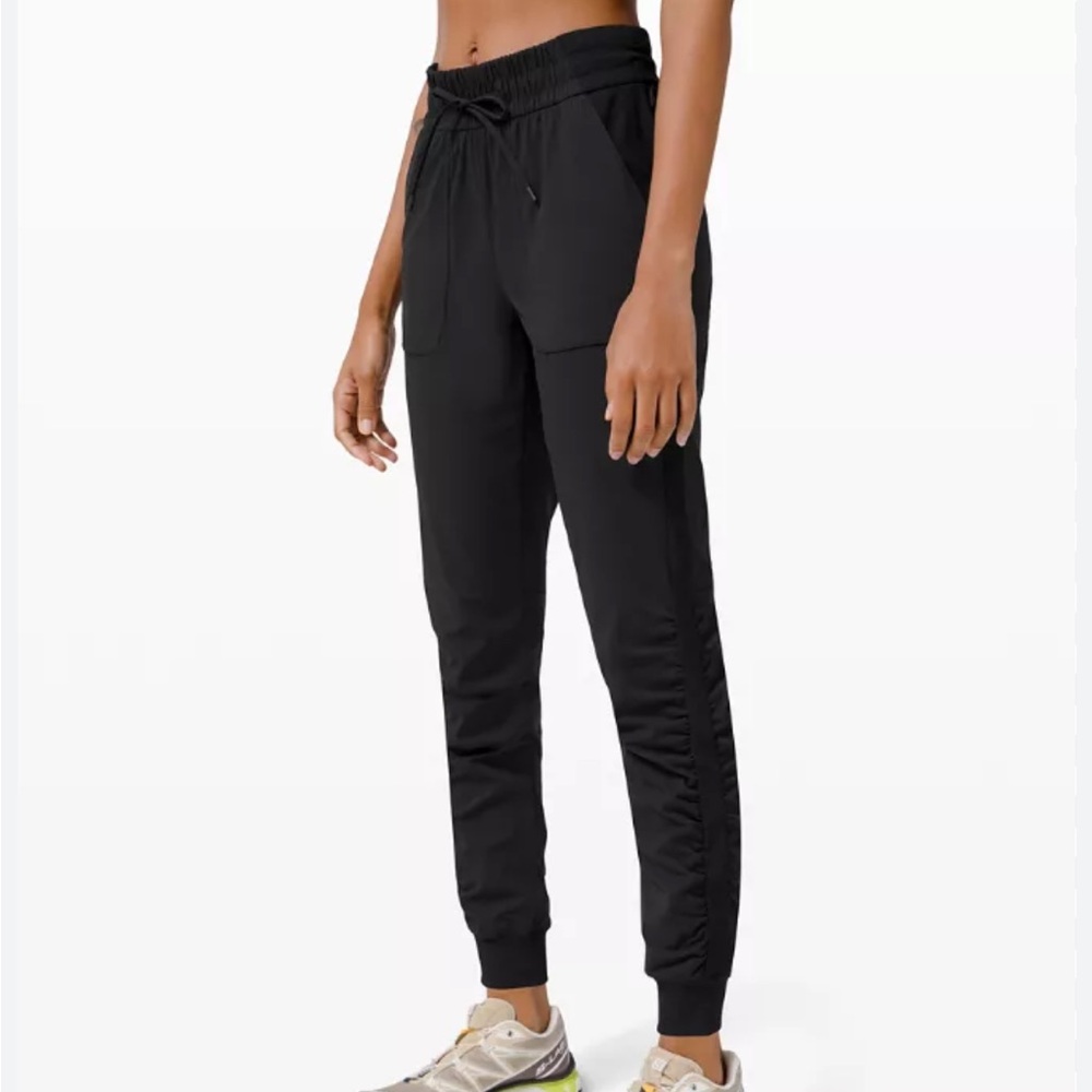 Lululemon Beyond The Studio High-Rise Jogger Size 8